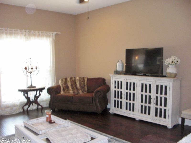 2155 Spring Valley Dr, Conway, AR 72034 photo 4