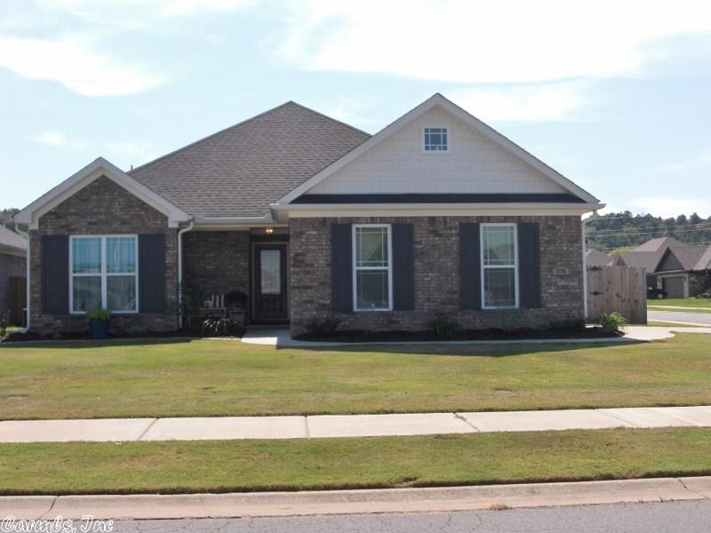 2155 Spring Valley Dr, Conway, AR 72034 photo 1