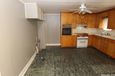 328 Mitchell, Conway, AR 72034 photo 12