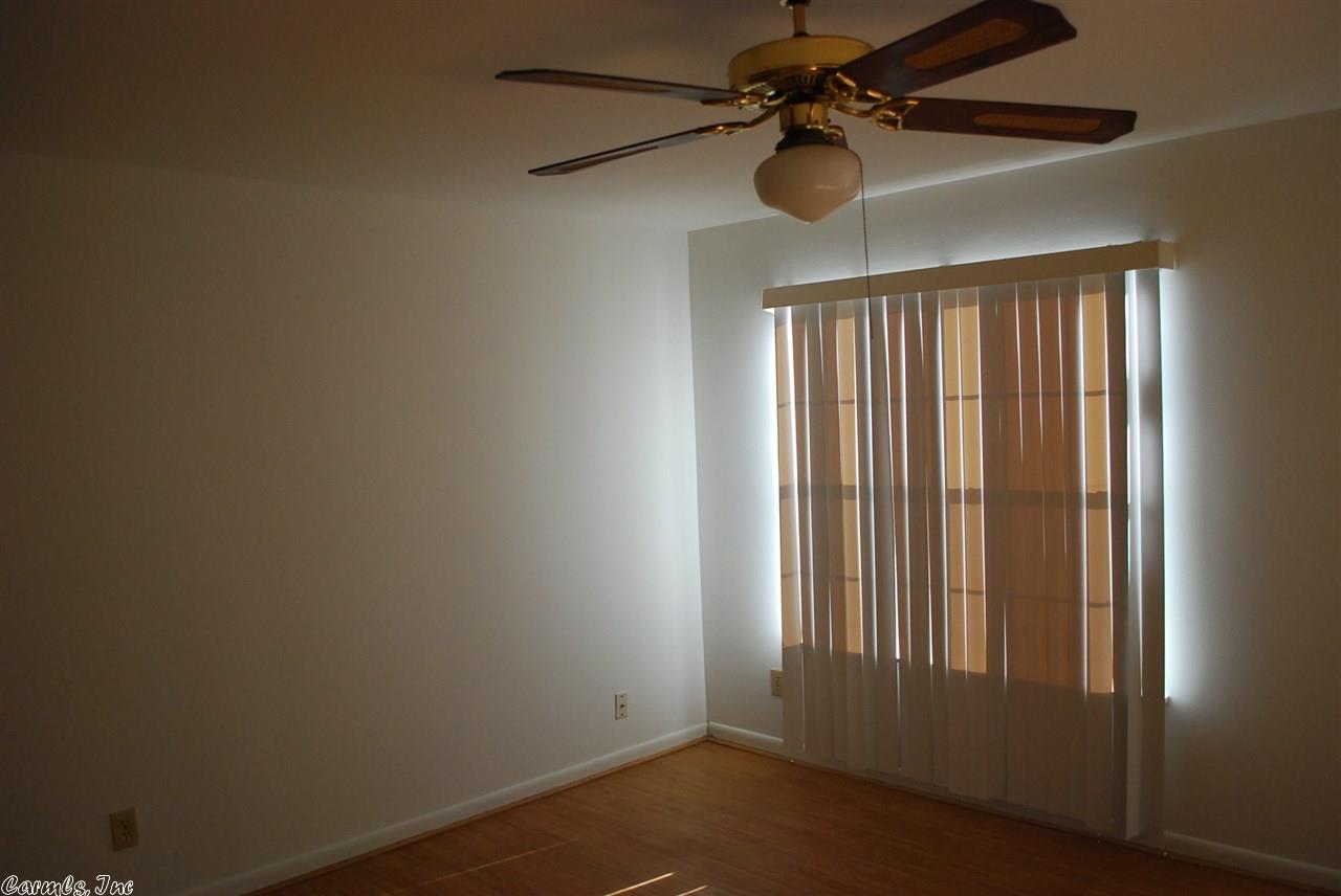 1011 S S Smt, Benton, AR 72015 photo 4