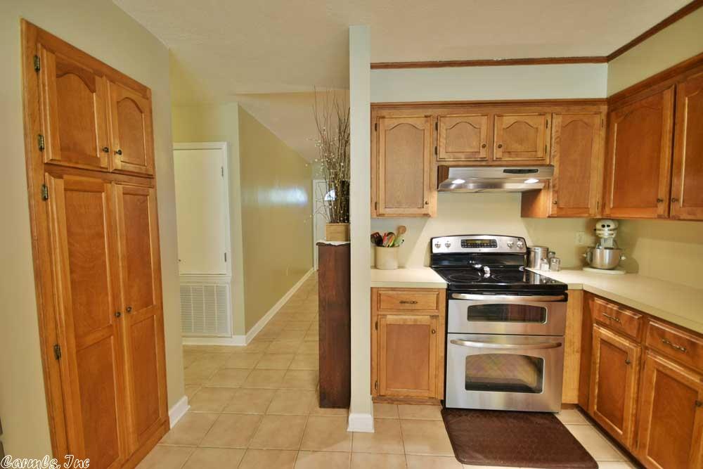 354 E German Ln, Conway, AR 72032 photo 16