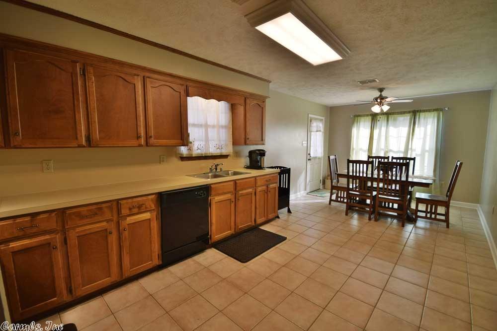 354 E German Ln, Conway, AR 72032 photo 13