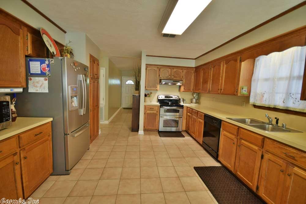 354 E German Ln, Conway, AR 72032 photo 19