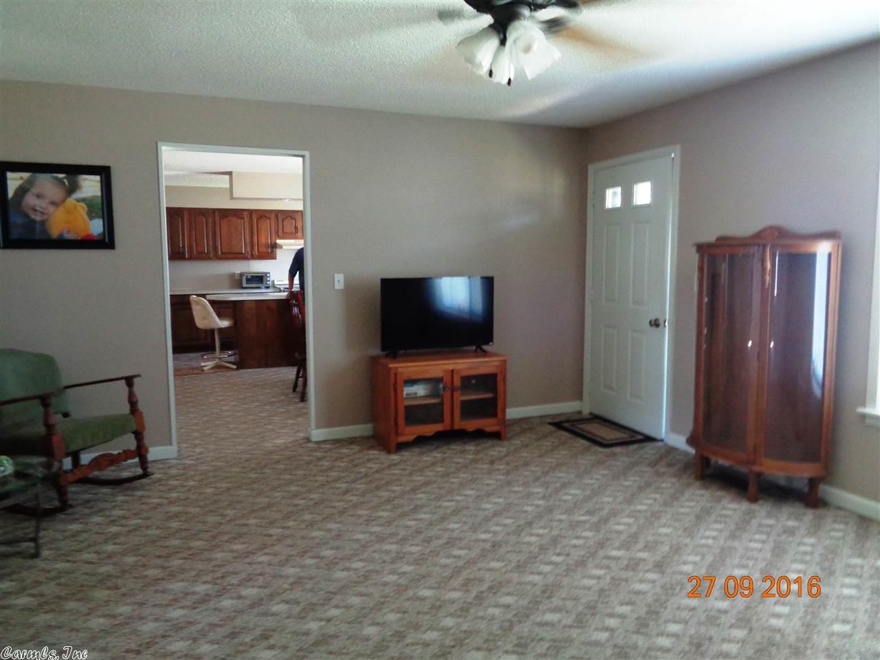 1117 W 4th St, Rector, AR 72461 photo 4