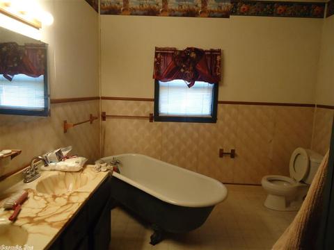 502 E Front St, Altheimer, AR 72004 photo 7