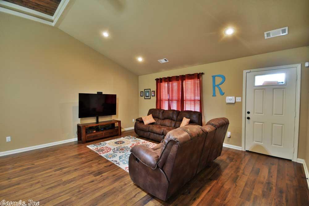 10 Jaguar Dr, Cabot, AR 72023 photo 3