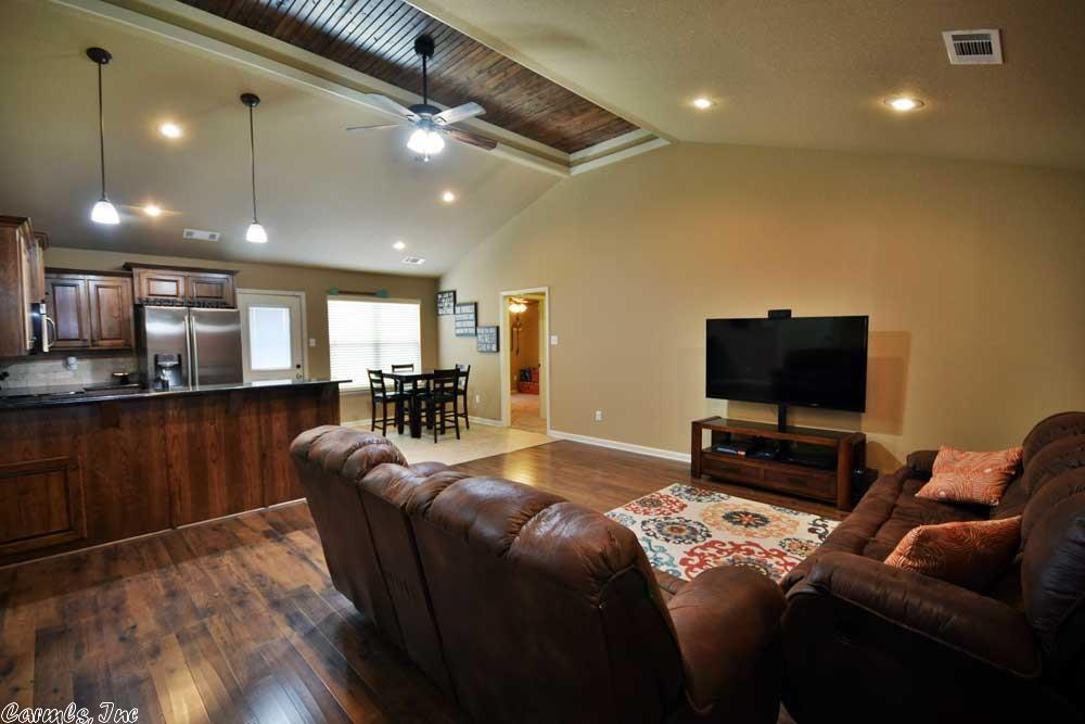 10 Jaguar Dr, Cabot, AR 72023 photo 2