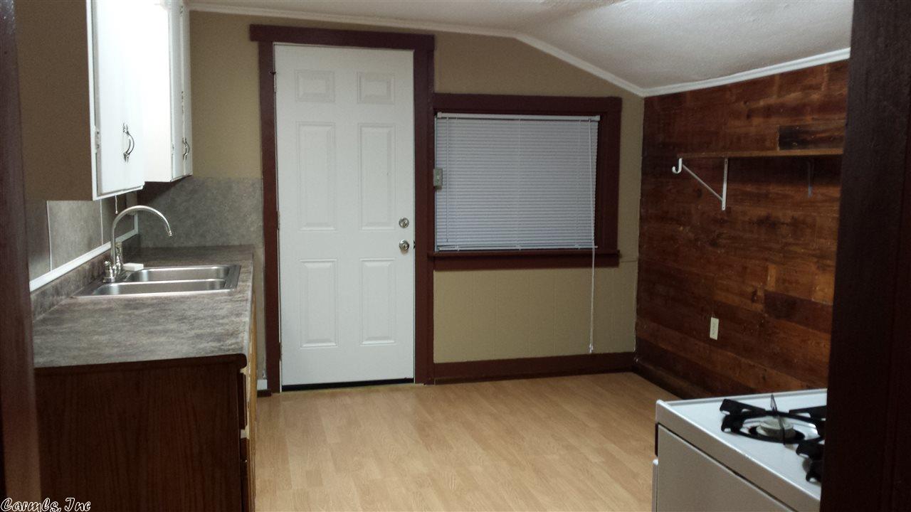 801 Lillian St, Benton, AR 72015 photo 4