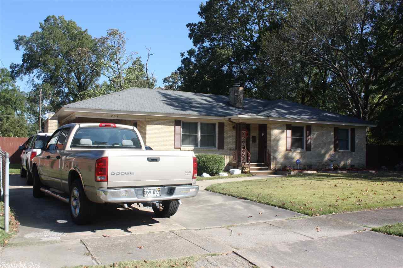 209 Linden Circle Cirs, Pine Bluff, AR 71603 photo 1