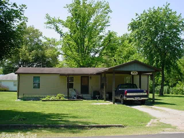 705 W 3 St, Rector, AR 72461 photo 1