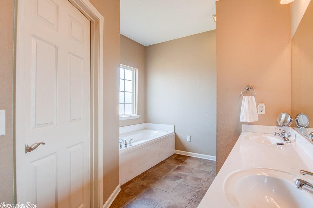 1620 Hosta, Conway, AR 72034 photo 13