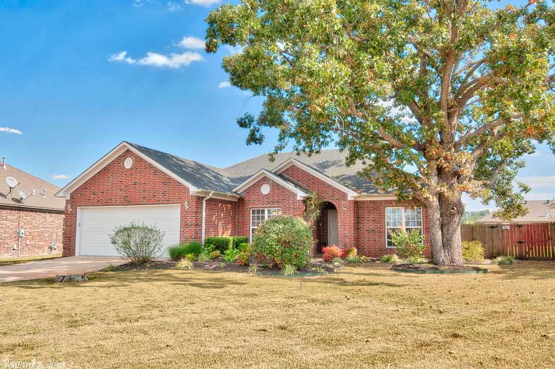 1620 Hosta, Conway, AR 72034 photo 2