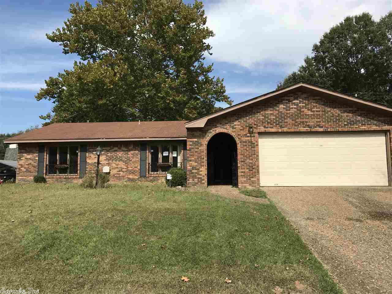 17 Smugglers Ln, Pine Bluff, AR 71603 photo 1