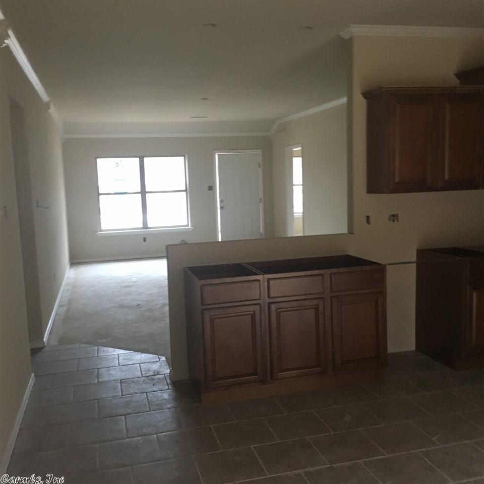 304 Crossing Ct, Bryant, AR 72022 photo 7