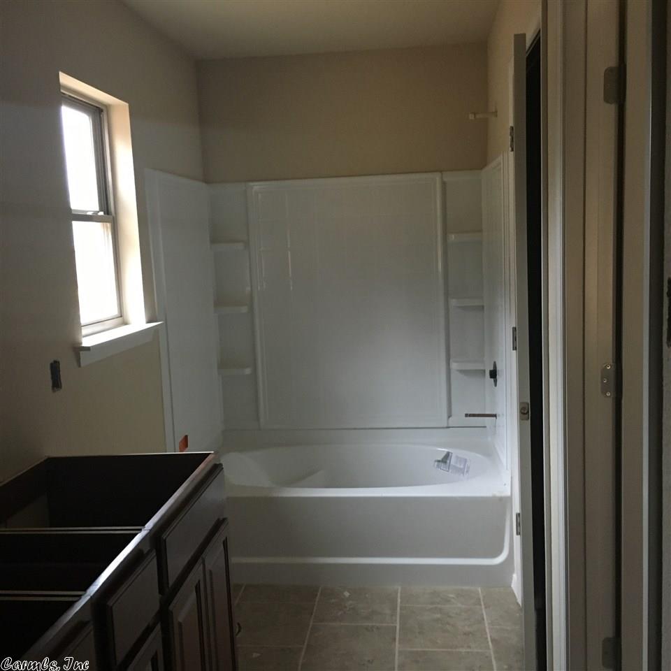 304 Crossing Ct, Bryant, AR 72022 photo 9
