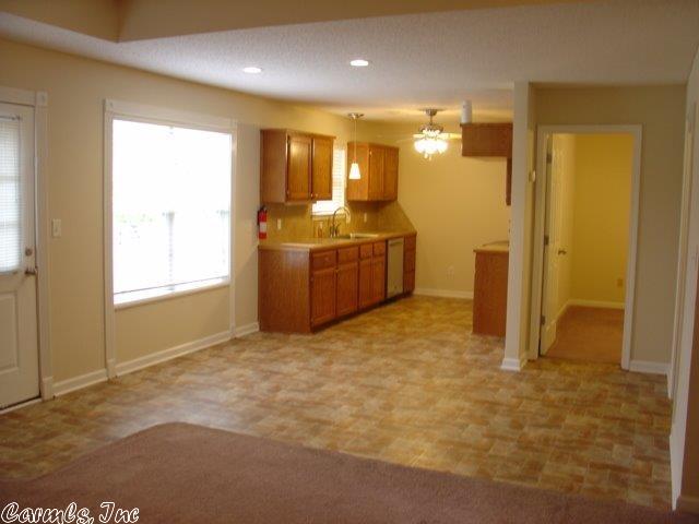 106 Willow Point Dr, Benton, AR 72015 photo 7