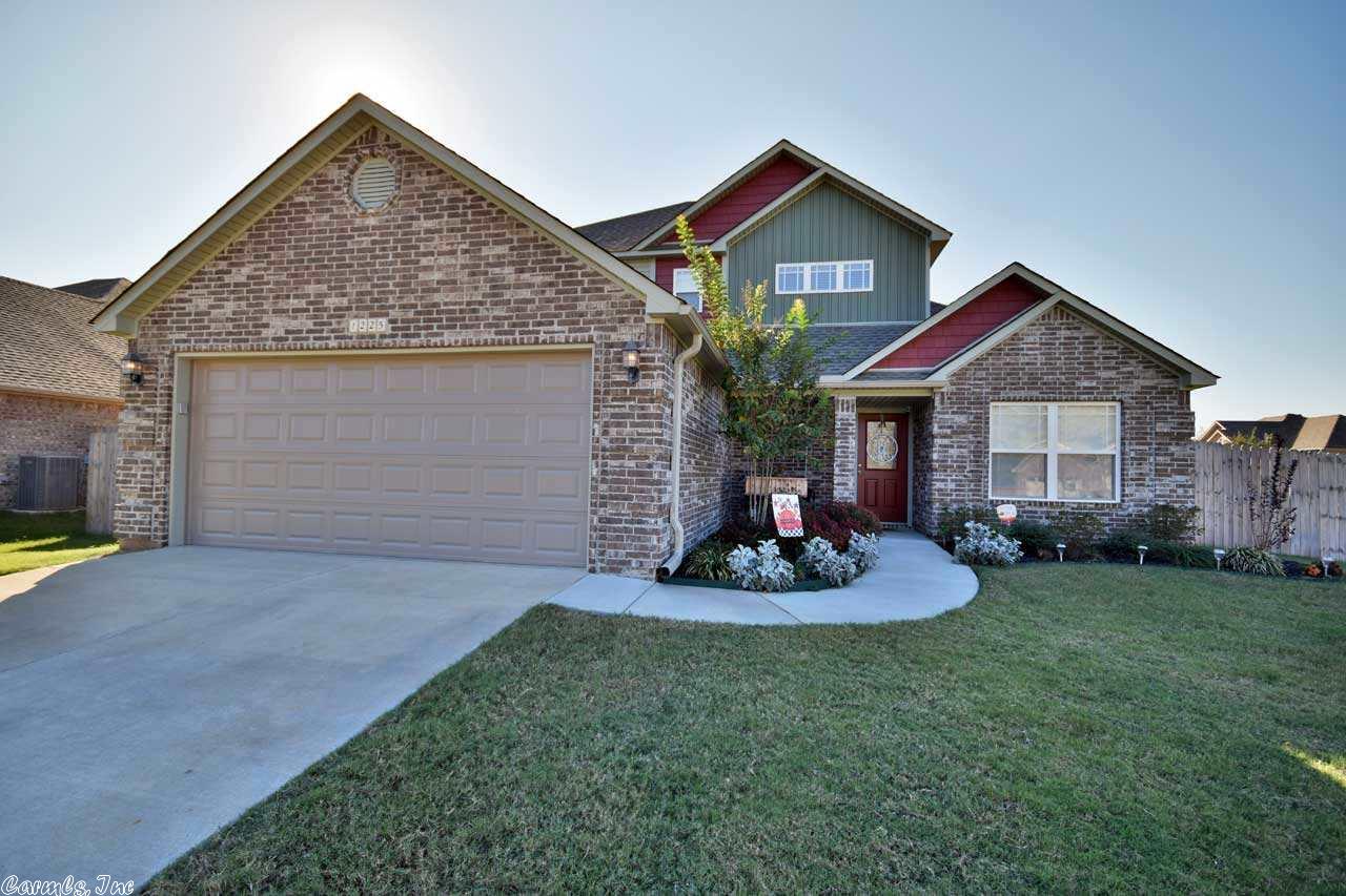 1225 Crabapple Dr, Conway, AR 72032 photo 1