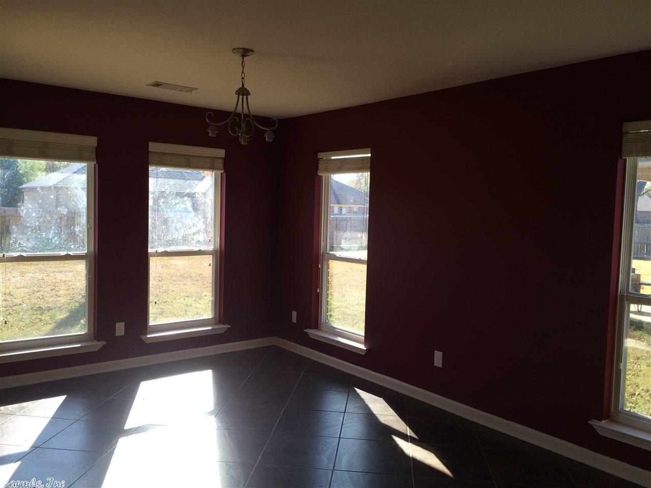12 Bishop Ln, Conway, AR 72032 photo 5