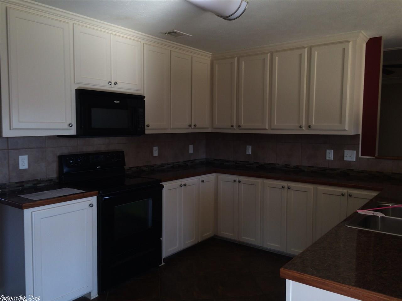 12 Bishop Ln, Conway, AR 72032 photo 3
