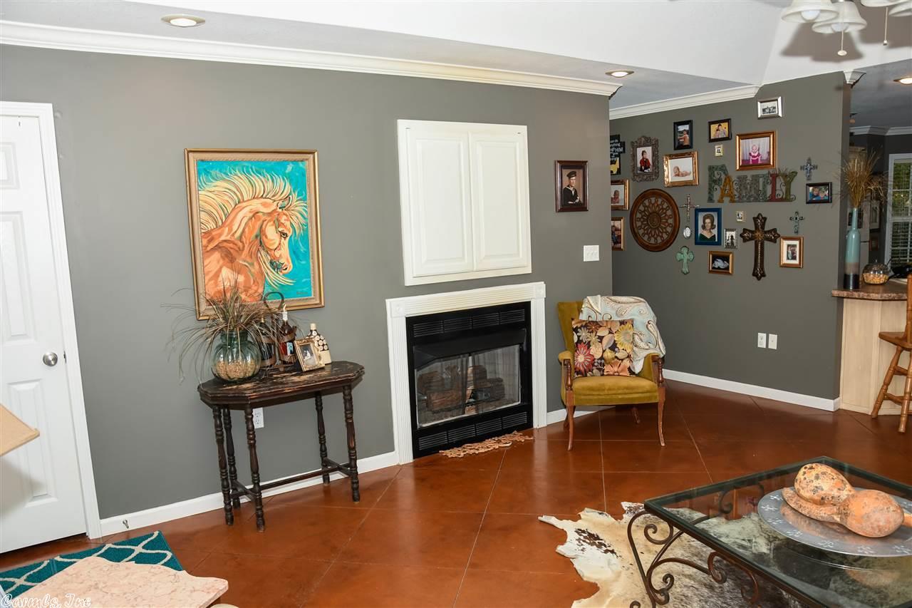 1225 Nancy, Trumann, AR 72472 photo 5