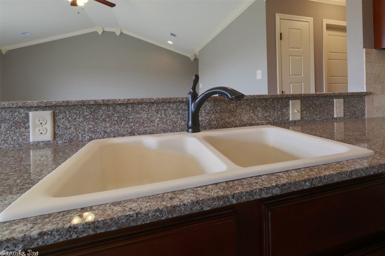371 Bobwhite Holw, Lonoke, AR 72086 photo 15