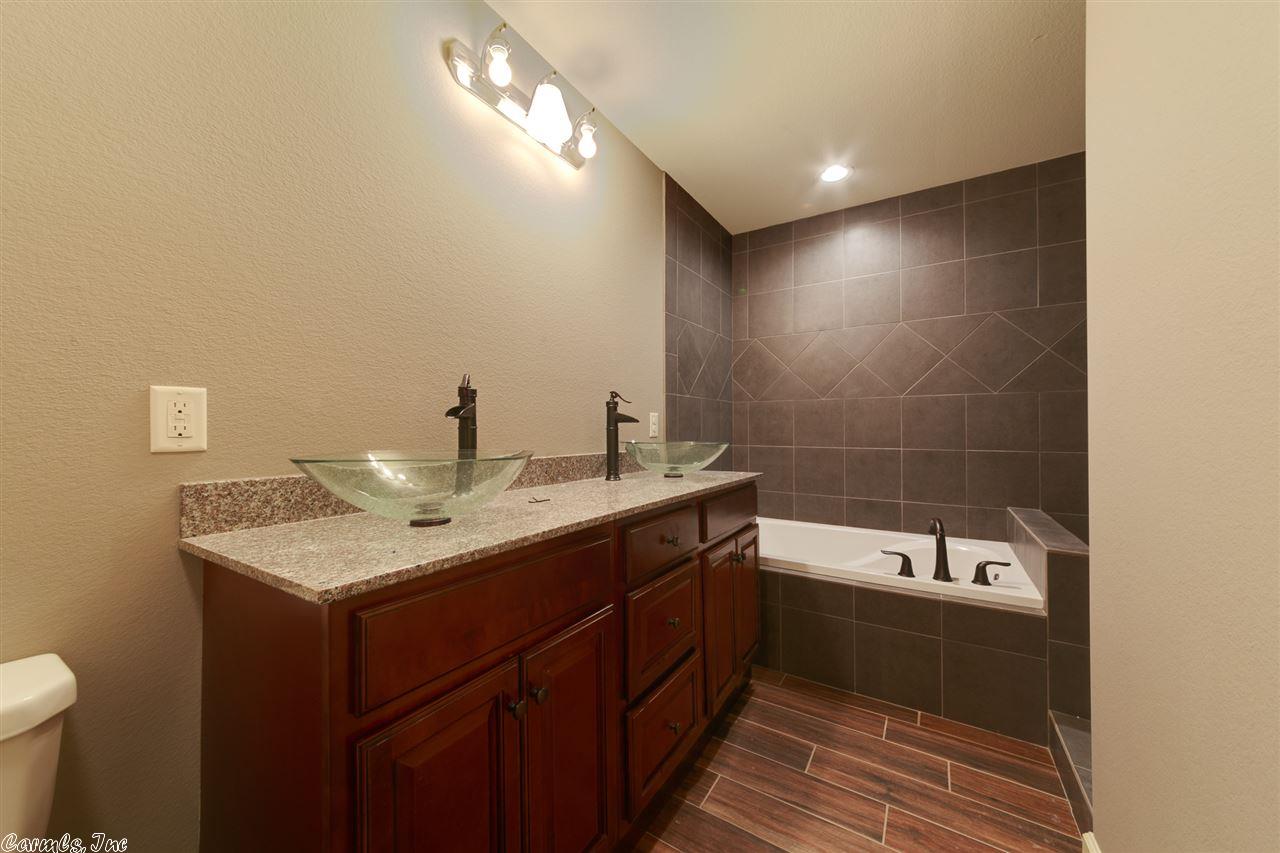 371 Bobwhite Holw, Lonoke, AR 72086 photo 24
