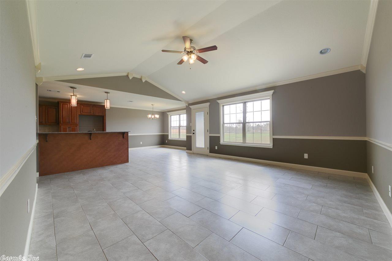 371 Bobwhite Holw, Lonoke, AR 72086 photo 5