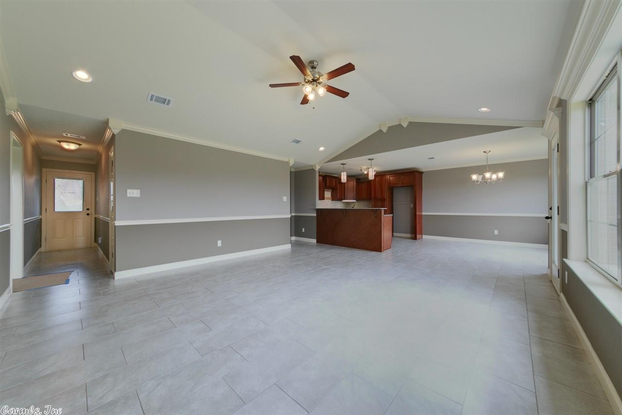 371 Bobwhite Holw, Lonoke, AR 72086 photo 6