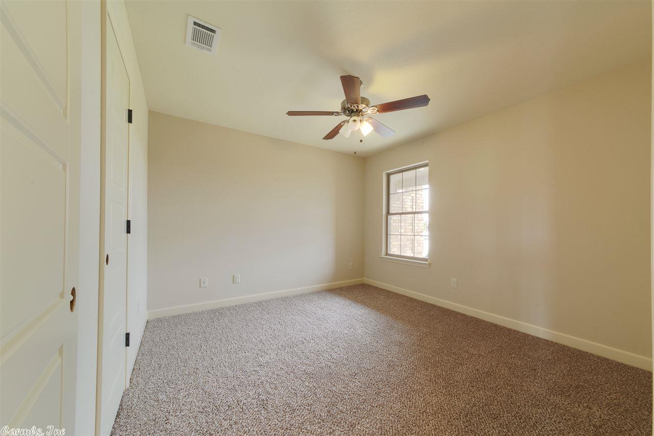 371 Bobwhite Holw, Lonoke, AR 72086 photo 36