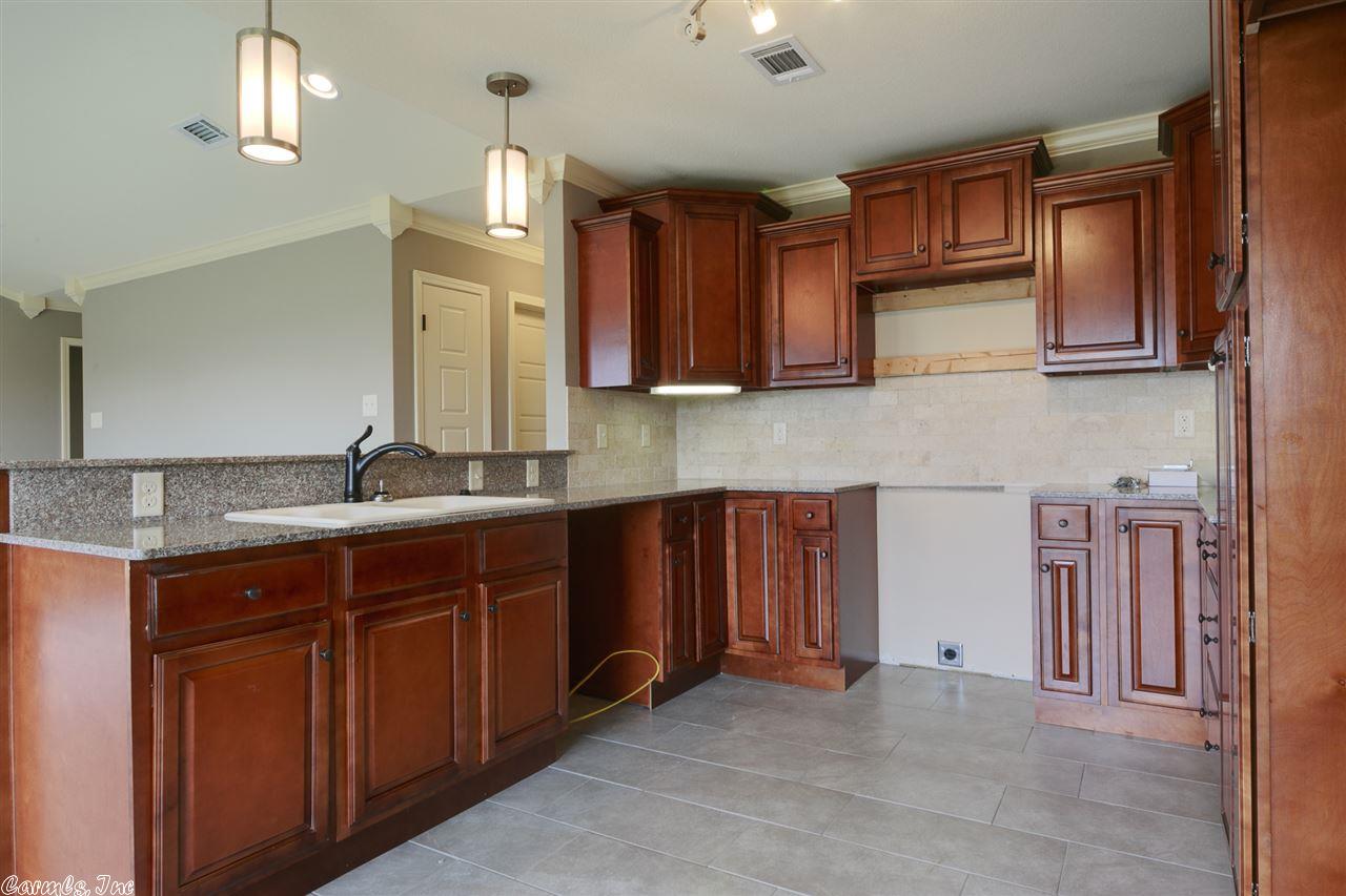 371 Bobwhite Holw, Lonoke, AR 72086 photo 13