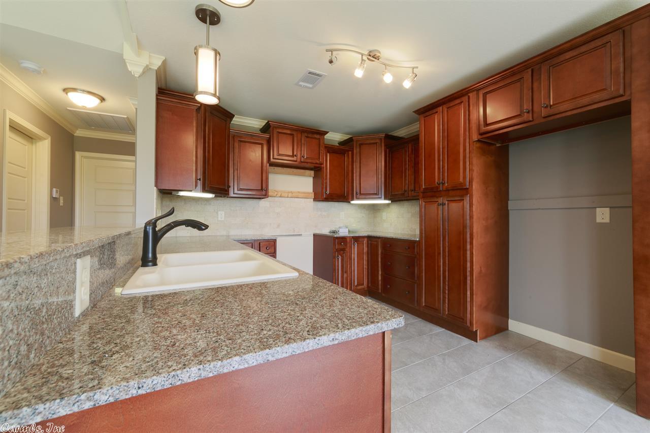 371 Bobwhite Holw, Lonoke, AR 72086 photo 14