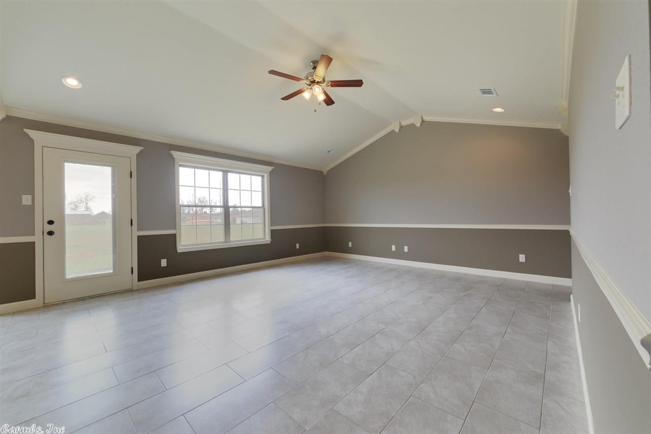 371 Bobwhite Holw, Lonoke, AR 72086 photo 8