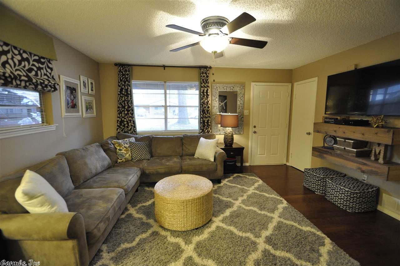 6808 Grayson, Benton, AR 72019 photo 3