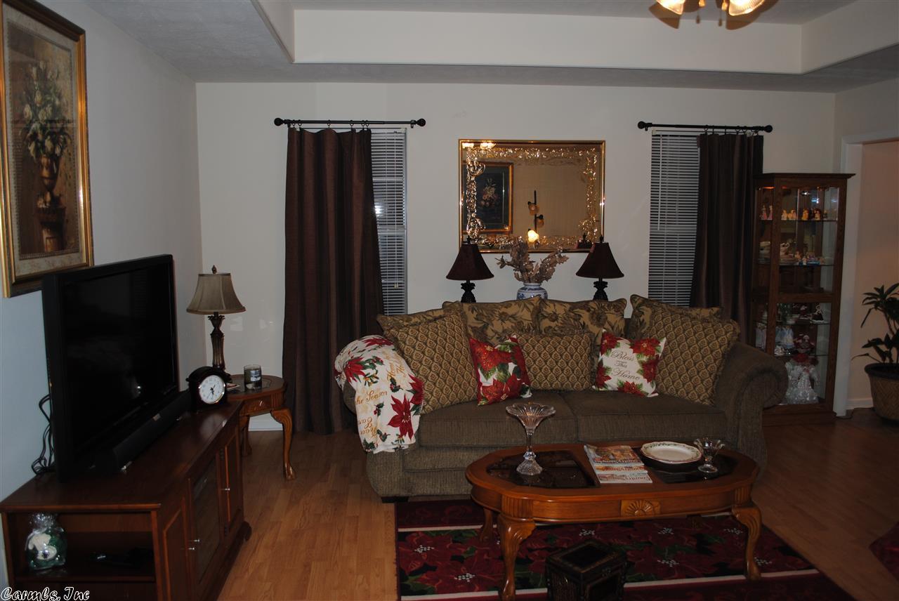 4630 Thompson St, Conway, AR 72034 photo 5