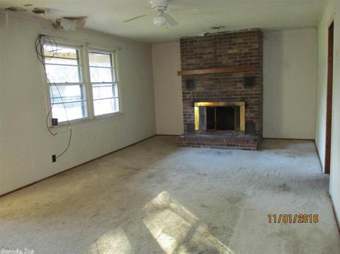 3109 Tulip St, Pine Bluff, AR 71603 photo 3