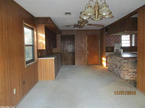 3109 Tulip St, Pine Bluff, AR 71603 photo 9