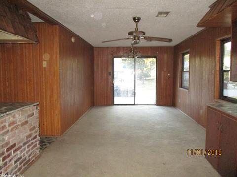 3109 Tulip St, Pine Bluff, AR 71603 photo 8