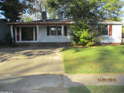 3109 Tulip St, Pine Bluff, AR 71603 photo 1