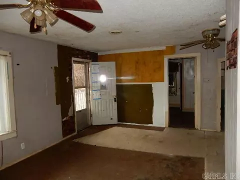 658 E Davis St, Piggott, AR 72454 photo 2