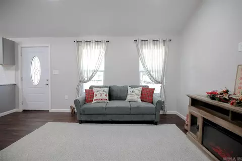 115 7th St, Camden, AR 71701 photo 8