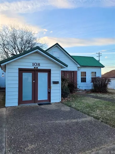 108 S 5th St, Paris, AR 72855 photo 1