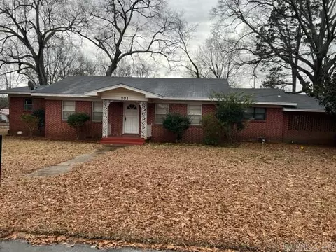 201 W Beech, Junction City, AR 71749 photo 2