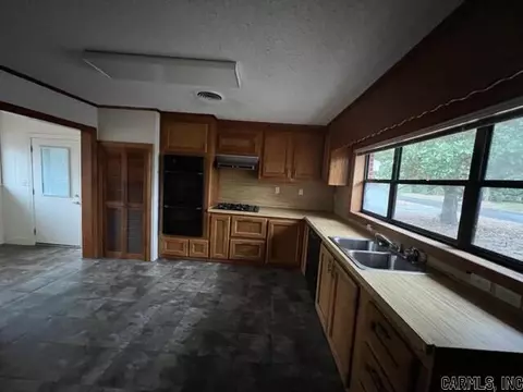201 W Beech, Junction City, AR 71749 photo 5