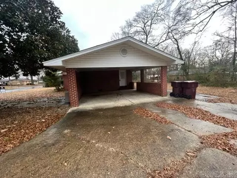 201 W Beech, Junction City, AR 71749 photo 3
