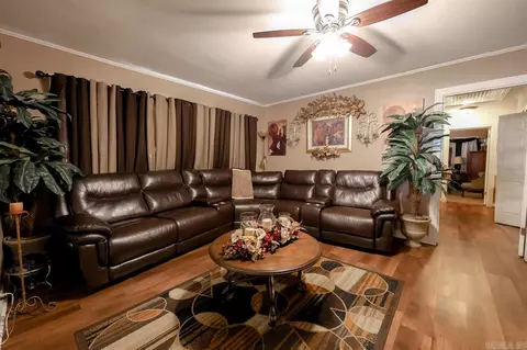 327 Sharp Ave, Camden, AR 71701 photo 7