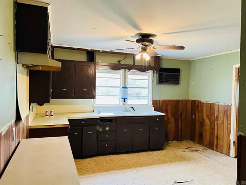 304 E Dunn Ave, Hampton, AR 71744 photo 3
