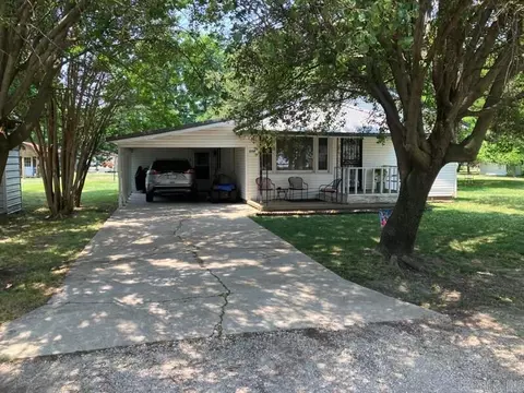 206 S Walker Ave, Gideon, MO 63848 photo 1