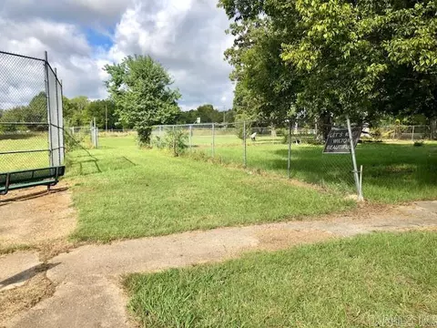 211 S 4th St, Wilton, AR 71865 photo 3