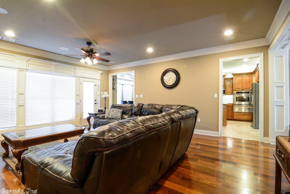 385 Maywood, Ward, AR 72176 photo 4