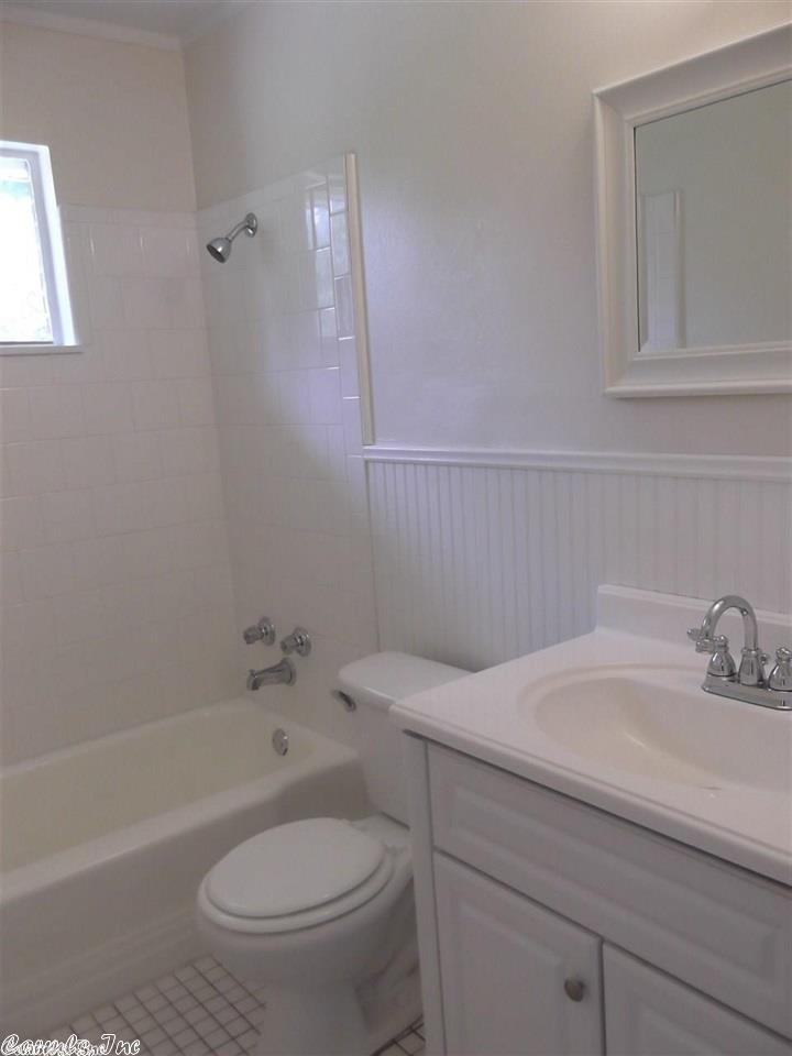 2229 Independence, Conway, AR 72034 photo 9